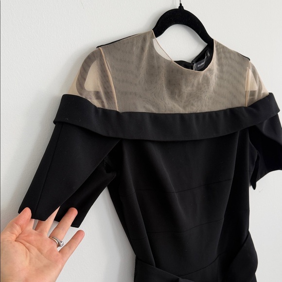 Elegant Black and Tan Dress - Picture 3 of 7